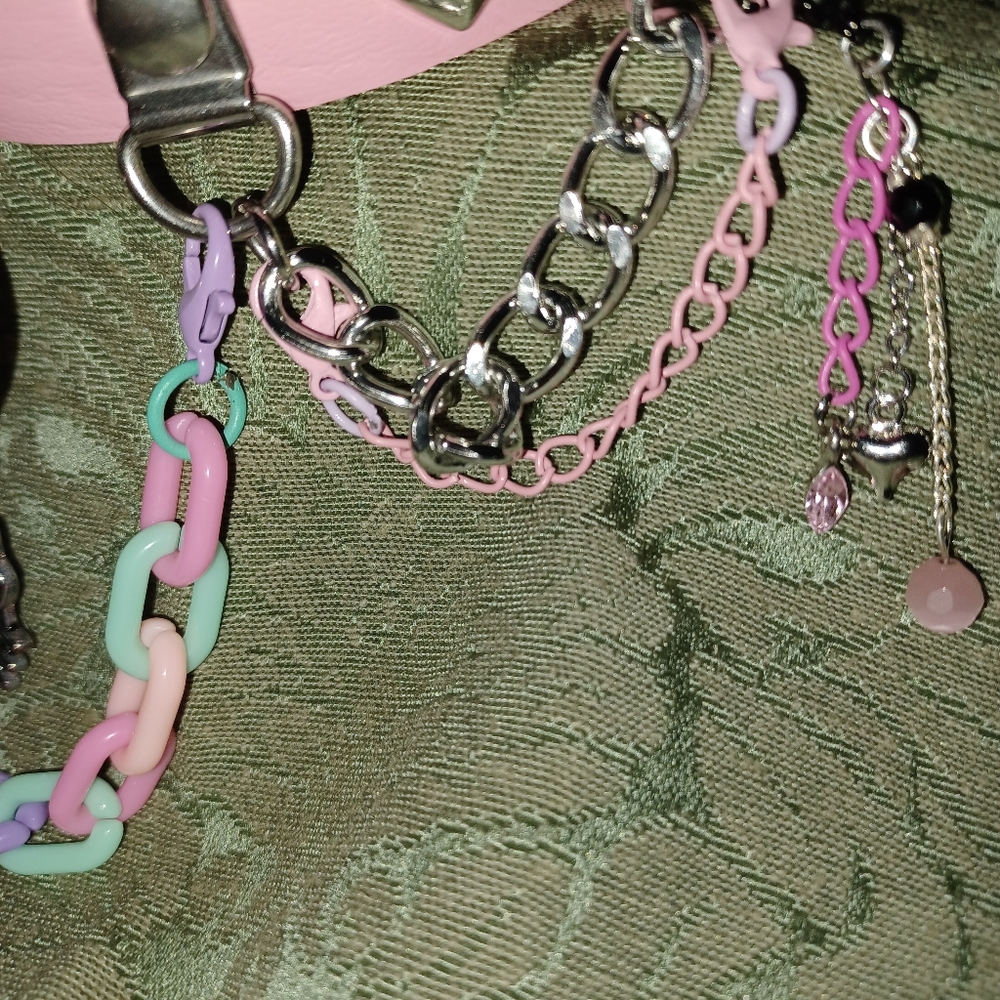 Edgy Pink Hello Kitty Choker - Picture 12 of 14